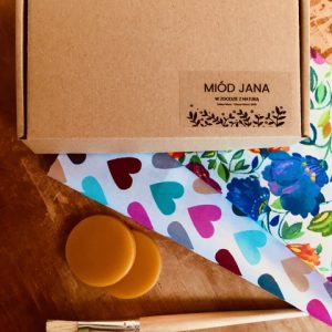 wosk pszczeli beeswax woskowijka świeca z wosku pszczelego